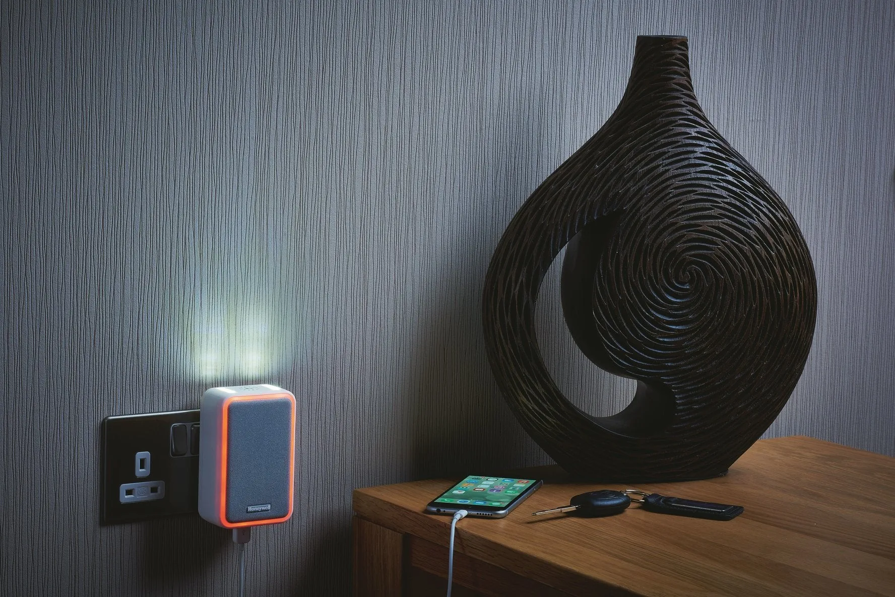 Honeywell Wireless Plug-In With Halo Light